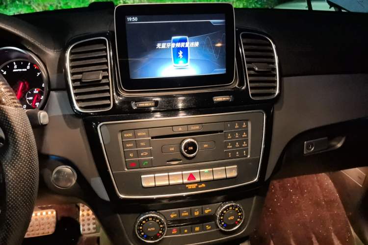 Used Mercedes-Benz GLE AMG 2017 AMG GLE 43 4MATIC Audio And AC Panel