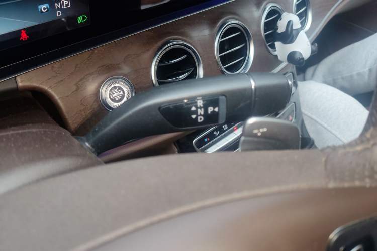 Used Mercedes-Benz E-Class 2016 E 300 L Luxury Model
