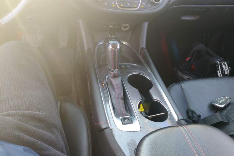 Used Chevrolet Malibu XL 2020 Redline 550T Automatic Sport Edition Gear Lever