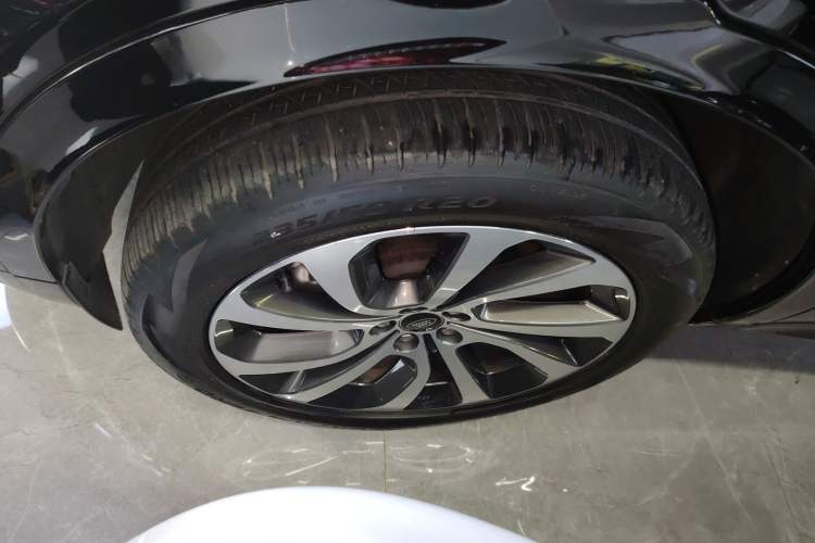 Used Land Rover Discovery Sport New Energy 2022 Facelifted P300e Plug-in Hybrid Electric Version
