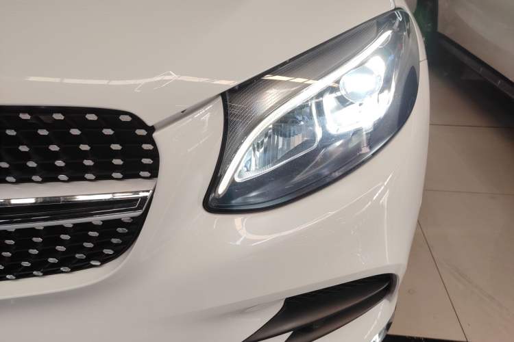 Used Mercedes-Benz GLC 2018 GLC 260 4MATIC Luxury Model