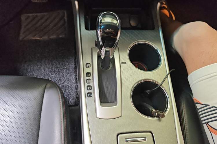 Used Nissan Teana 2016 Revised Version 2.0L XL Comfort Edition Gear Lever