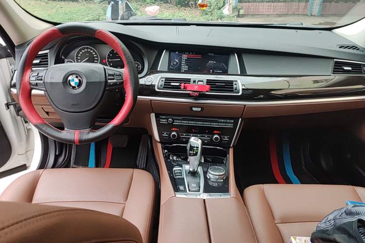 Used BMW 5 Series GT 2015 528i Leading Model