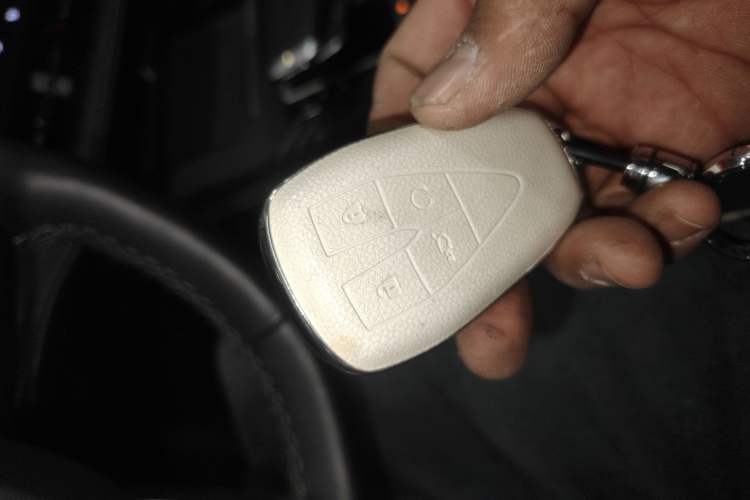 Used CHANGAN UNI-K 2024 2.0T Two-Wheel Drive YueShang Trim Interior 1