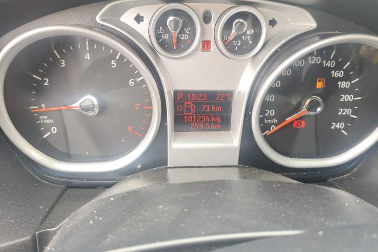 Used Ford Focus 2013 Hatchback Classic 1.8L Automatic Base Model Odometer Close Up