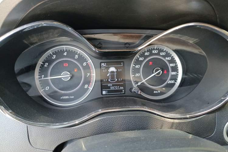 Used Baojun 560 2015 1.8L manual luxury version