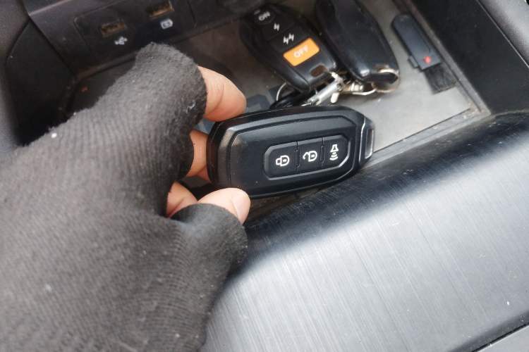 Used JMC DaDao 2024 Mountain Edition 2.3T Diesel Automatic 4x4 Standard Wheelbase Comfort Version
