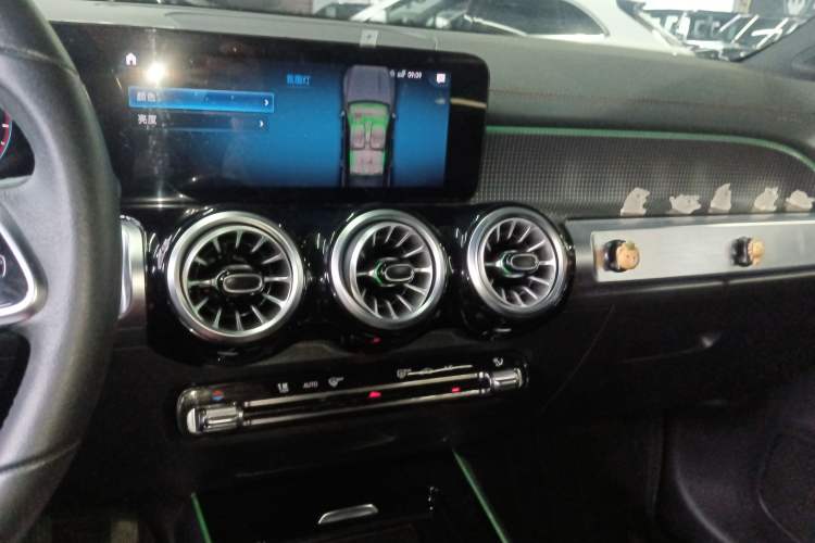 Used Mercedes-Benz GLB 2023 GLB 220 Fashion Model Audio And AC Panel