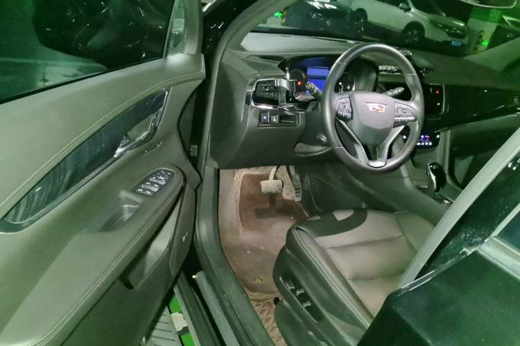 Used Cadillac XT6 2021 2.0T 6-Seater Two-Wheel Drive Luxury Version Driver Seat