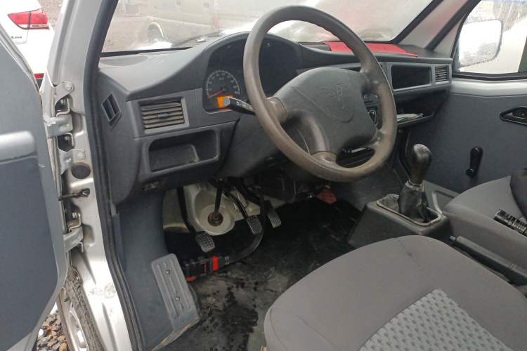 Used Wuling Zhiguang Small Truck 2020 1.2L Single Cab