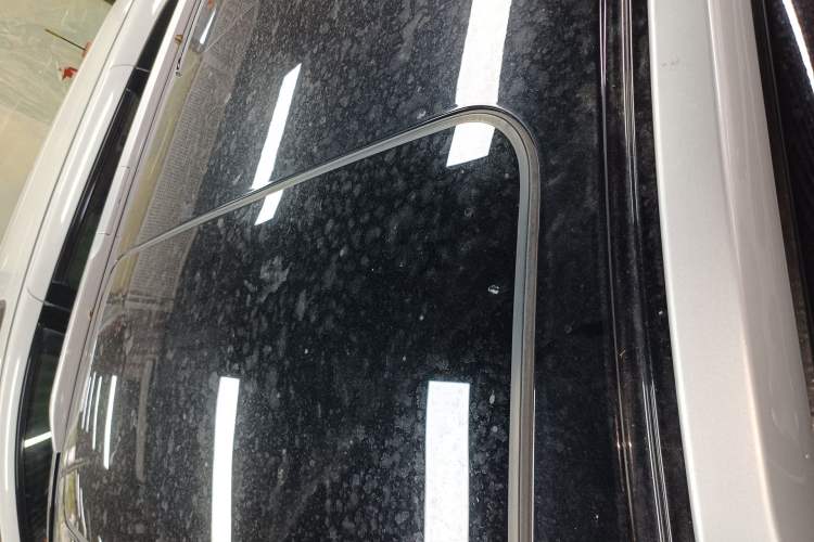 Used Infiniti QX60 2016 2.5 S/C Hybrid Two-Wheel-Drive Excellence Edition China V Standard
