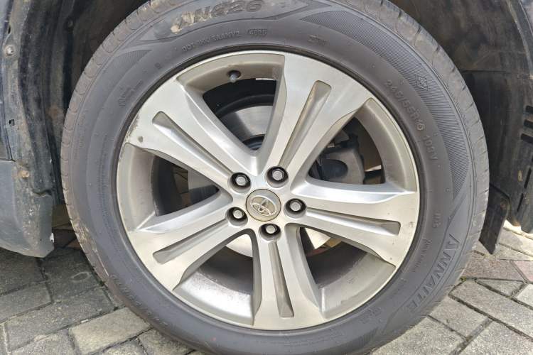 Used Toyota Highlander 2012 2.7L Two-Wheel Drive 7-Seater Luxury Edition