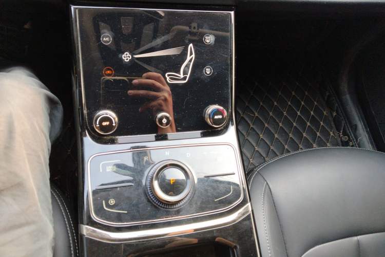 Used NETA U 2023 NETA U-Ⅱ Challenge Edition 500 U Show – Lithium Iron Phosphate Gear Lever