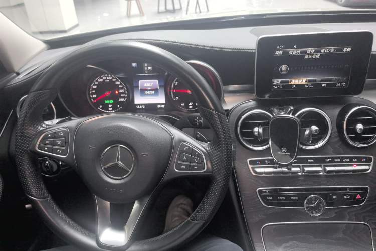 Used Mercedes-Benz C-Class 2016 C 180 L Sport Edition Center Console