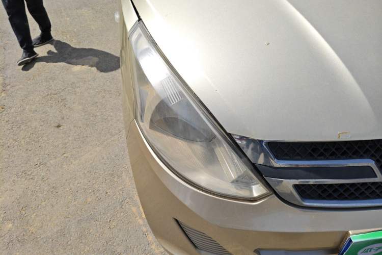 Used Wuling Rongguang V 2016 1.5L Practical Version Right Front Headlight