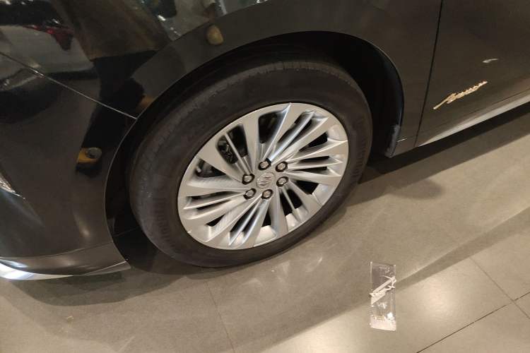 Used Buick Century 2023 2.0T Six-Seater Yinshi Edition
