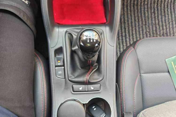 Used CHANGAN CS75 2016 2.0L Manual Leading Version China IV Standard