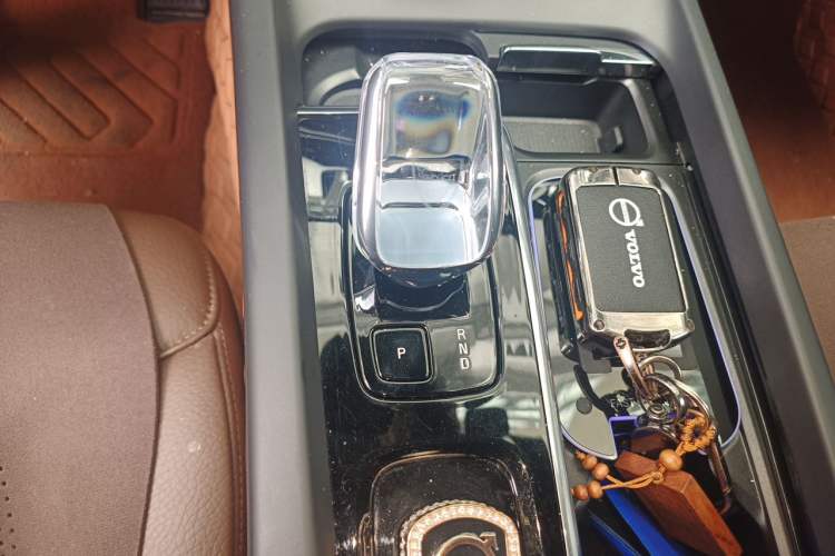 Used Volvo XC60 2023 B5 4x4 Smart Luxury Edition
