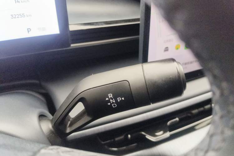 Used Geely Galaxy E5 2024 530km Starship Edition Gear Lever