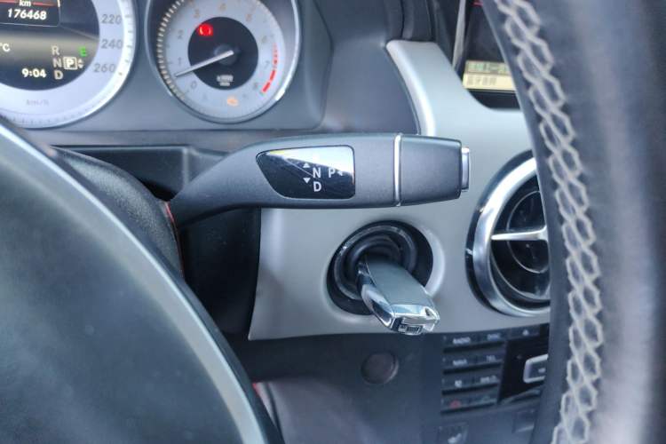 Used Mercedes-Benz GLK-Class 2013 GLK 300 4MATIC Dynamic Sunroof Model Gear Lever