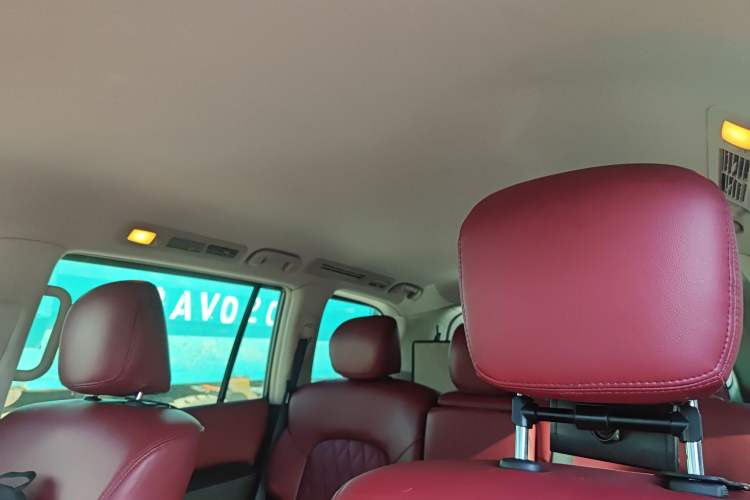 Used Nissan Patrol 2018 4.0L LinkedIn Edition Headliner