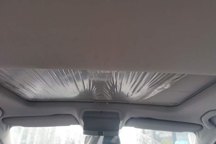 Used Volkswagen Sagitar 2012 1.6L Automatic Comfort Edition Headliner