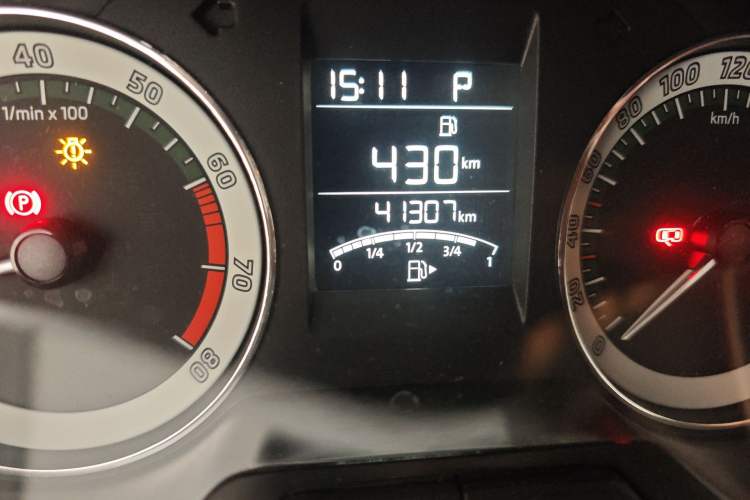 Used Skoda Rapid 2019 1.5L Automatic Comfort Edition China VI Standard Odometer Close Up