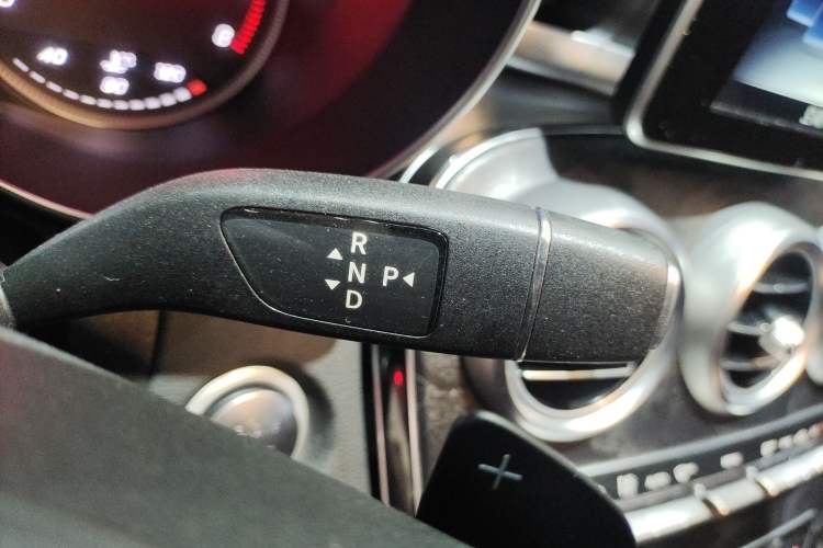 Used Mercedes-Benz C-Class 2015 C 200 station wagon