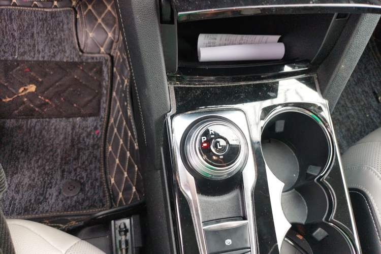 Used Ford Escape 2020 EcoBoost 245 Two-Wheel-Drive Titanium Edition