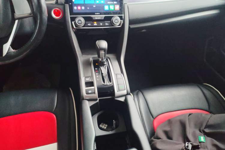 Used Honda Civic 2016 220TURBO CVT Luxury Edition Gear Lever