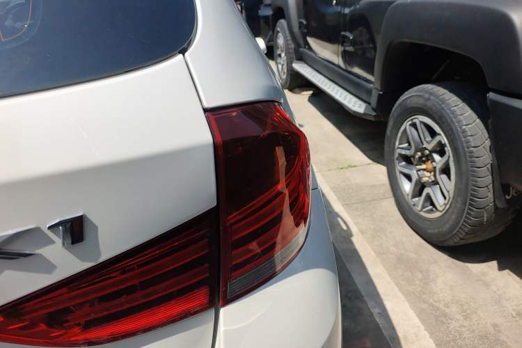 Used BMW X1 2014 sDrive18i Fashion Model Exterior 3