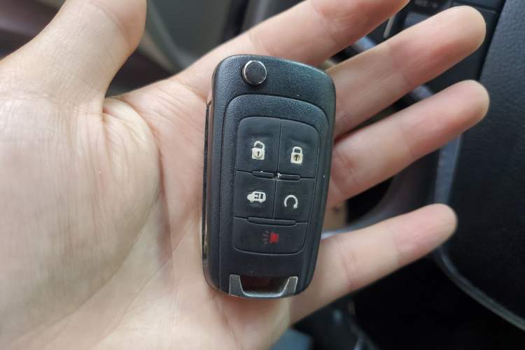 Used Buick GL8 2018 28T Luxury Model China VI Standard Vehicle Key