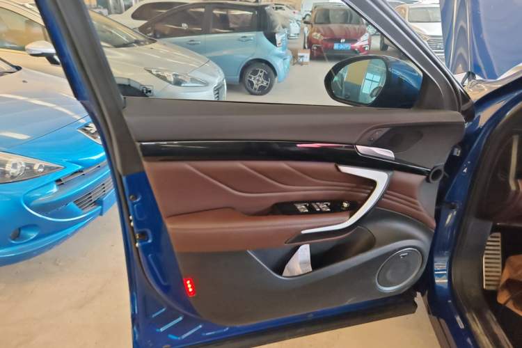 Used Wey VV7 2017 2.0T Flagship Model