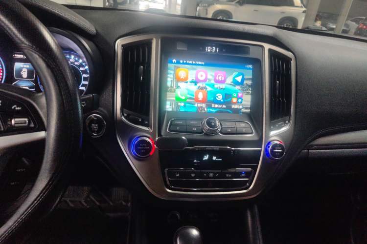 Used CHANGAN CS95 2017 2.0T Two-Wheel Drive Zhitu Edition Audio And AC Panel