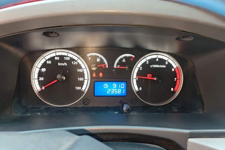 Used Foton Scenic G7 2023 2.4L CNG Commercial Version Long Wheelbase High-Roof Van with 5 Seats Instrument Cluster