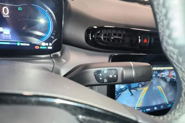 Used Leapmotor T03 2021 400 Luxury Edition Gear Lever