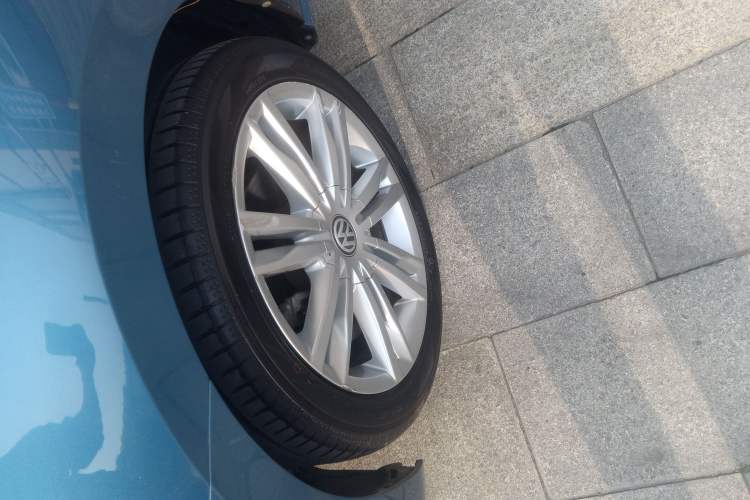 Used Volkswagen Golf Sportsvan 2018 280TSI Automatic Luxury Model Exterior 1