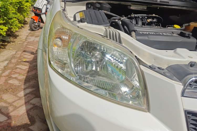 Used Chevrolet Lova 2010 1.4 AT Fashion Edition Right Front Headlight