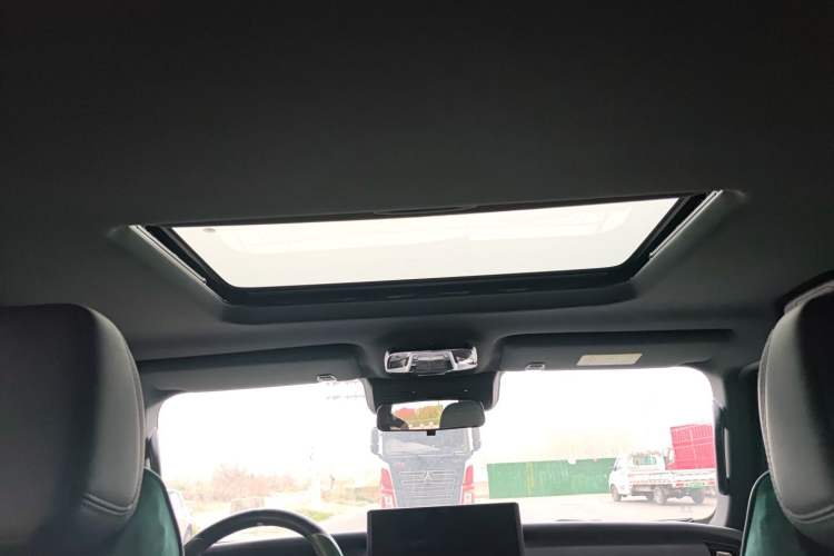 Used 212 T01 2024 2.0T Mechanic Headliner