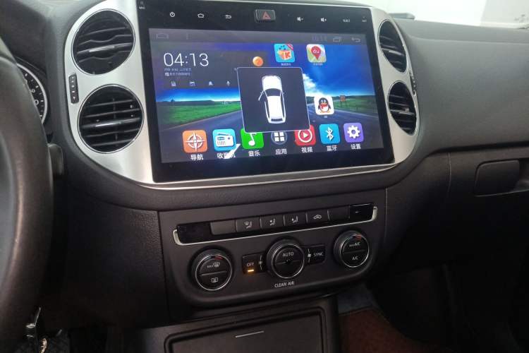 Used Volkswagen Tiguan 2016 280TSI Automatic Two-Wheel Drive Silk Road Comfort Edition Audio And AC Panel