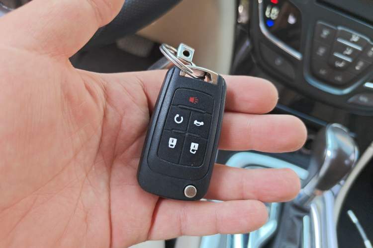 Used Buick Regal 2014 2.0L Elite Fashion Edition Vehicle Key