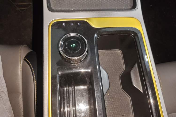 Used AION Y 2022 70 Tech Edition Lithium Iron Phosphate
