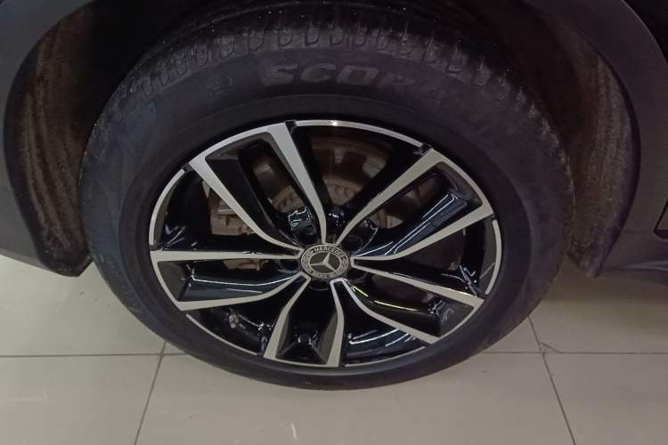 Used Mercedes-Benz GLC 2020 Facelift GLC 300 L 4MATIC Dynamic Edition
