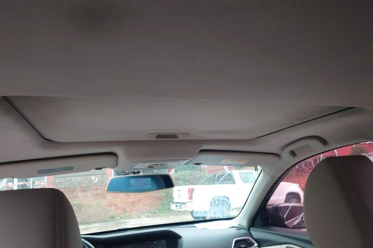 Used Venucia T90 2017 2.0L CVT Smart Edition
