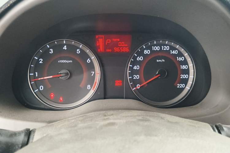 Used Hyundai Verna (older generation) 2010 Sedan 1.4L Automatic Fashionable GT Model Instrument Cluster