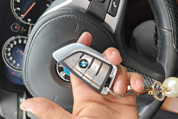 Used BMW 5 Series 2018 530Li Leading Model M Sport Package