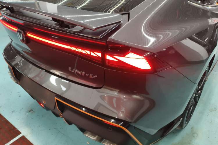 Used CHANGAN UNI-V 2022 1.5T Sport Edition Right Rear Taillight