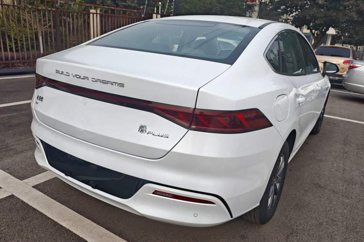 Used BYD Qin PLUS 2021 EV 400KM Leading Comfort Edition
