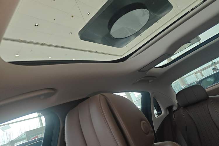 Used Mercedes-Benz E-Class 2023 E 260 L
