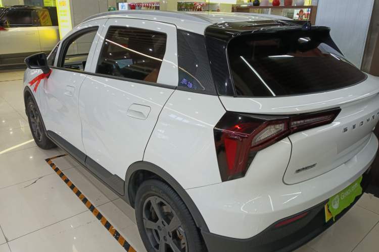 Used Geometry E Firefly 2023 320KM Cute & Handsome Tiger 5 Seats